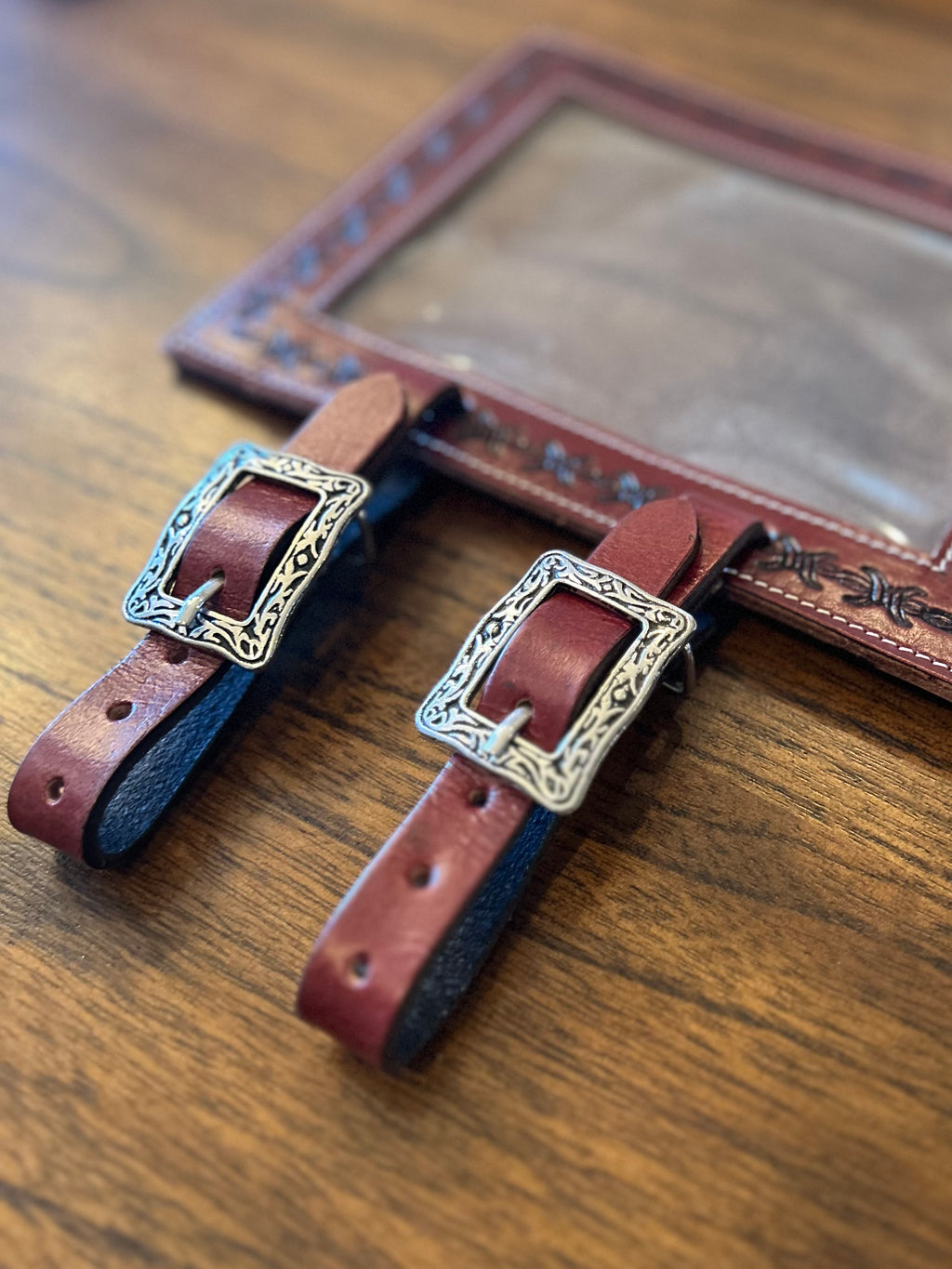 Number Holder Medium Barbed Wire (Show Buckle)