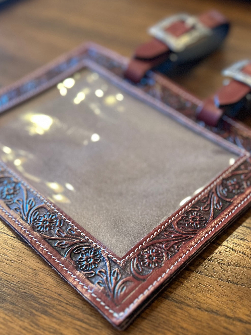 Number Holder Medium Flower (Show Buckle)