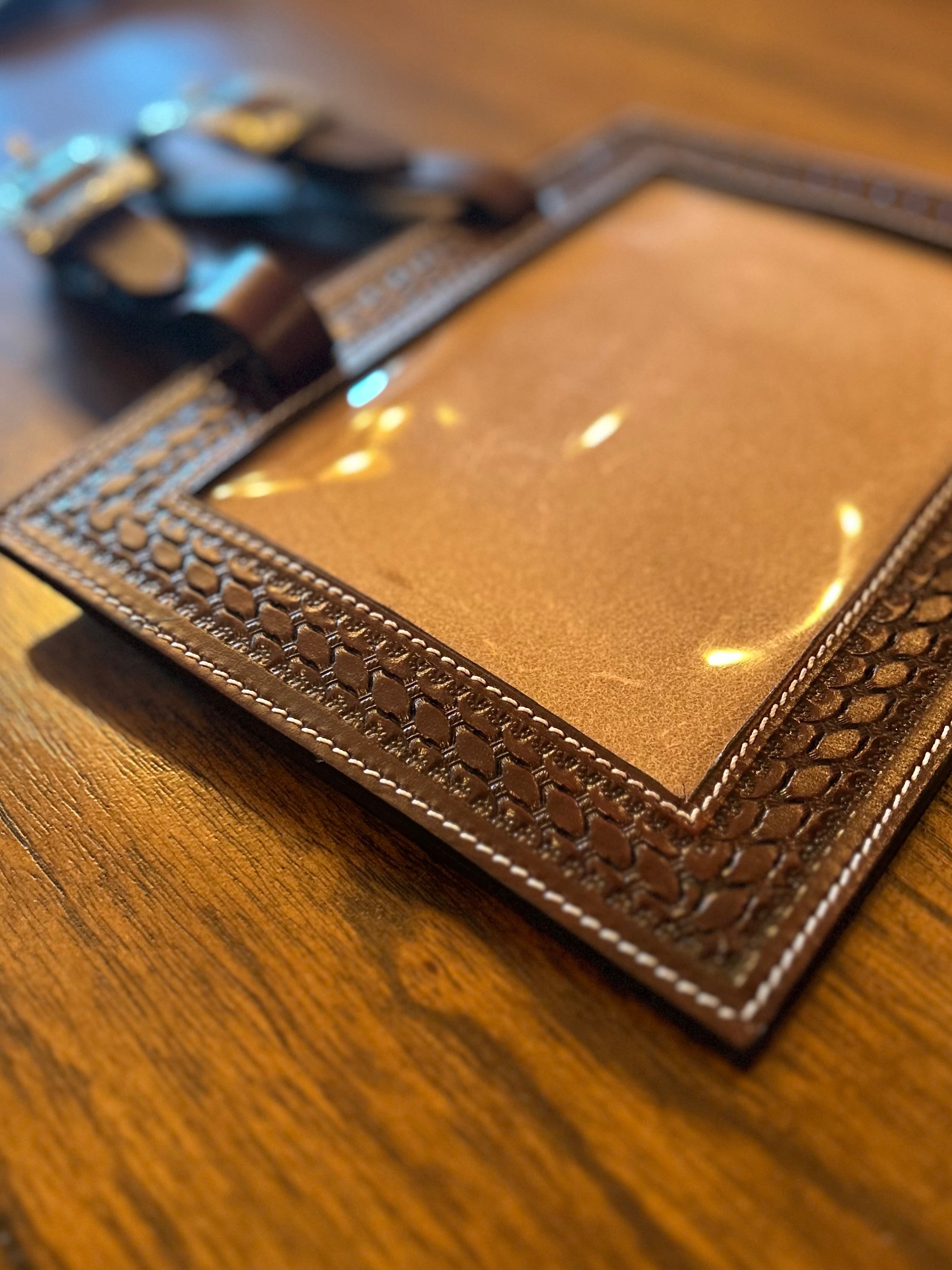 Number Holder Dark Basket Weave (Show Buckle)