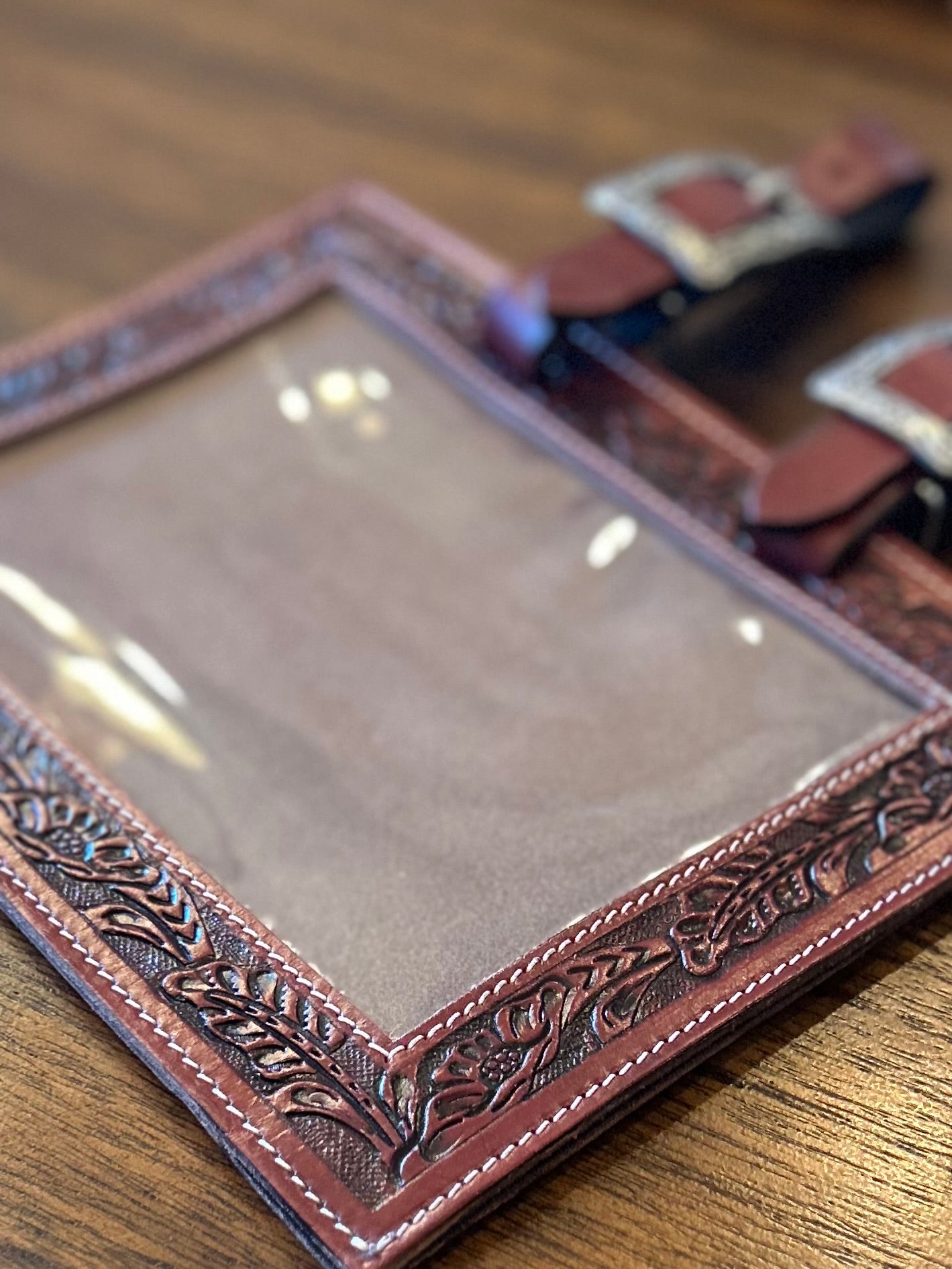 Number Holder Medium Oak Leaf (Show Buckle)