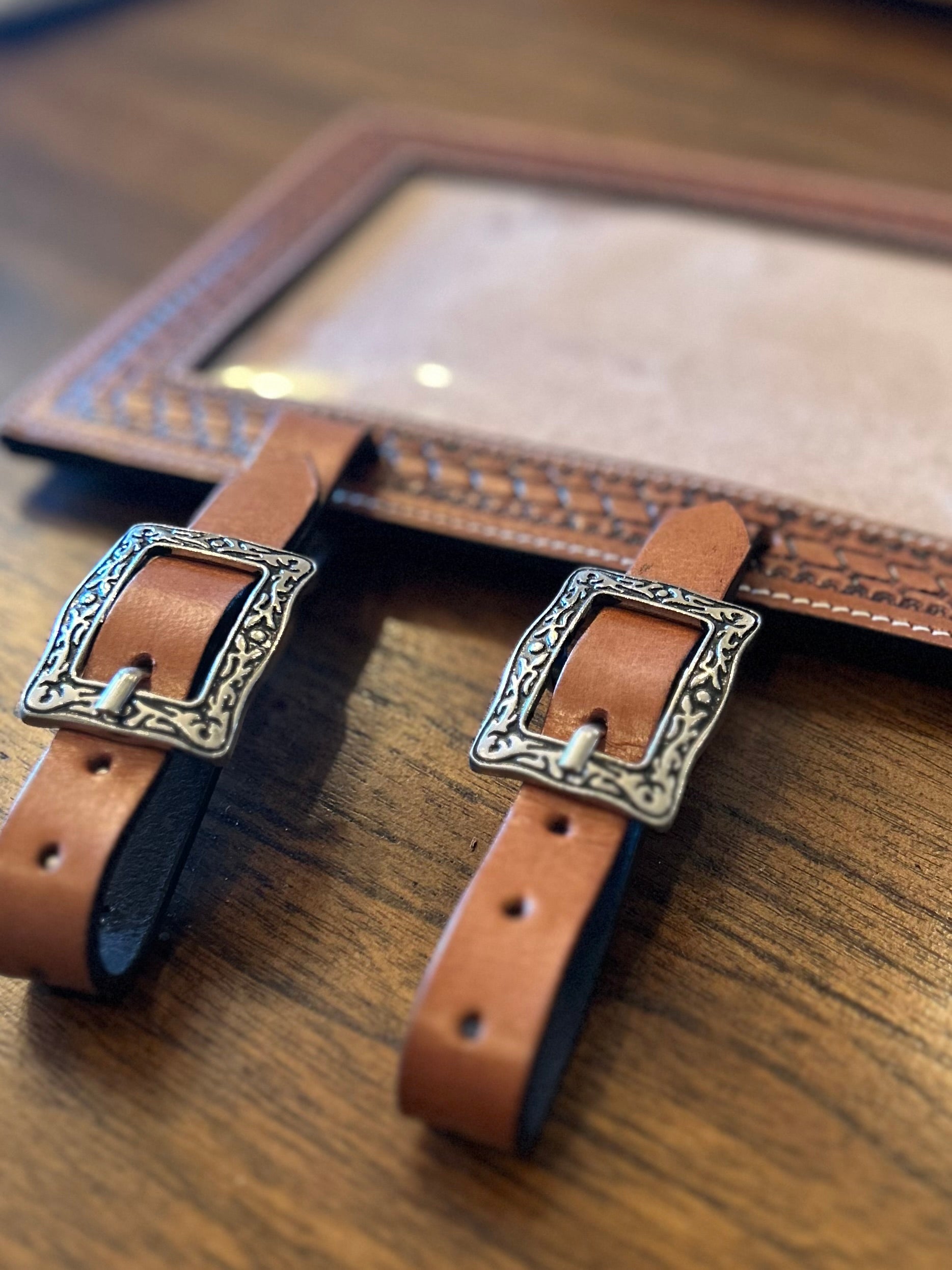 Number Holder Light Basket (Show Buckle)