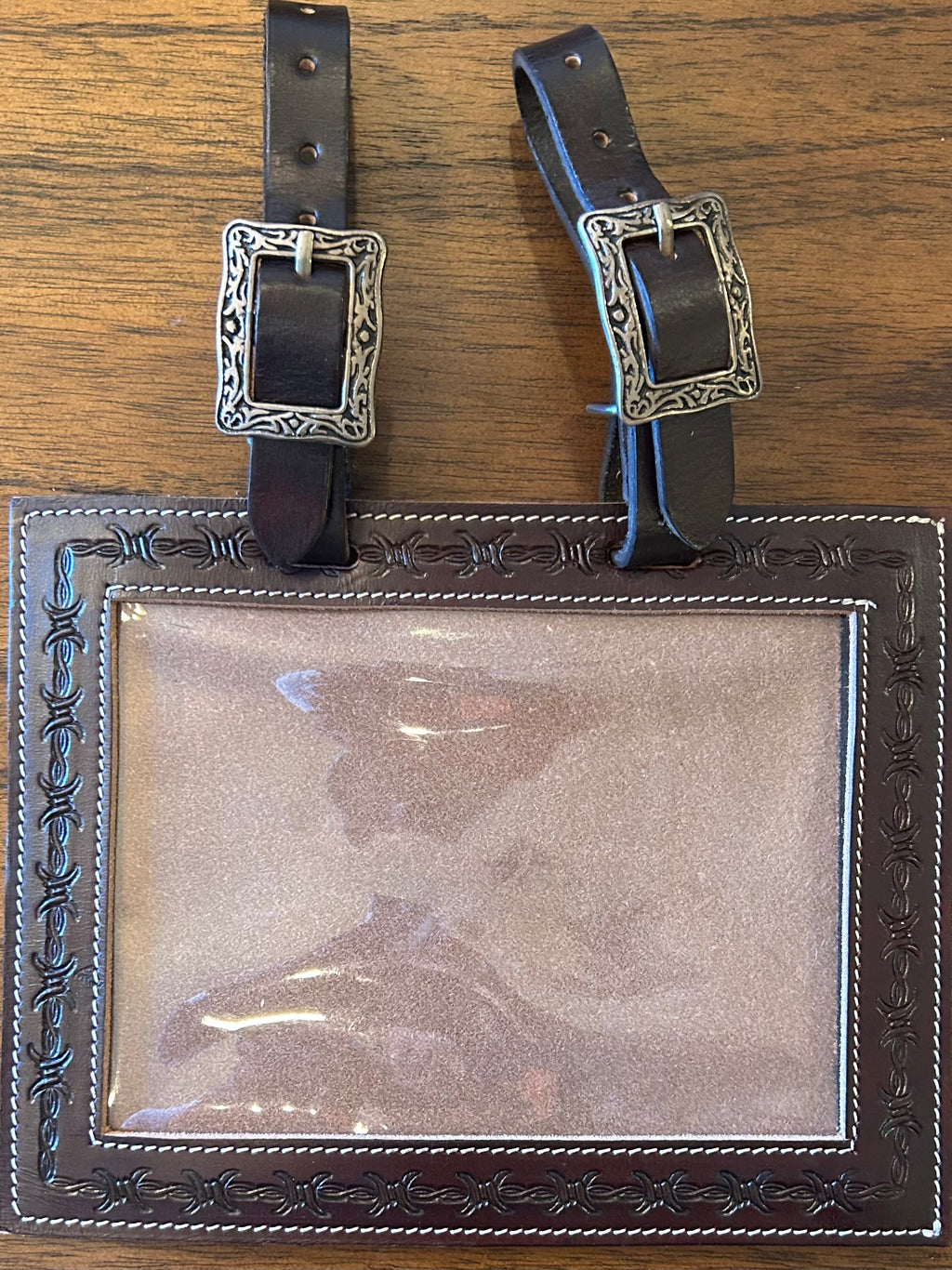 Number Holder Dark Barbed Wire (Show Buckle)