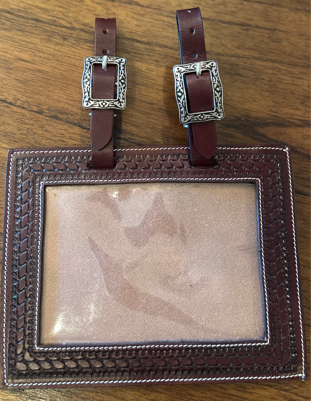 Number Holder Dark Basket Weave (Show Buckle)